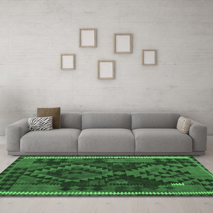 Machine Washable Oriental Emerald Green Traditional Area Rugs in a Living Room,, wshcon1691emgrn