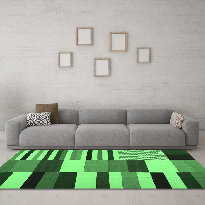 Machine Washable Abstract Emerald Green Contemporary Area Rugs in a Living Room,, wshcon1692emgrn