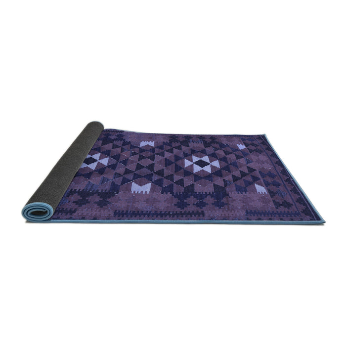 Sideview of Oriental Blue Traditional Rug, con1694blu