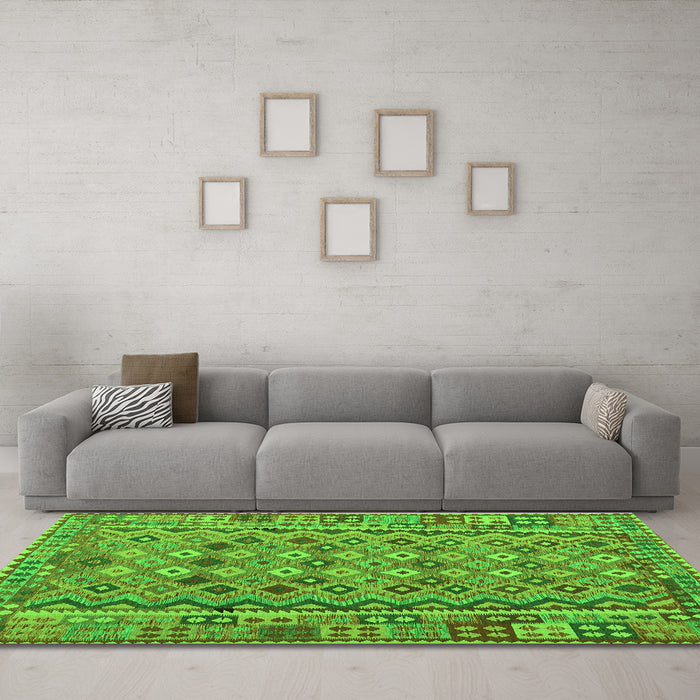 Machine Washable Abstract Green Contemporary Area Rugs in a Living Room,, wshcon1696grn