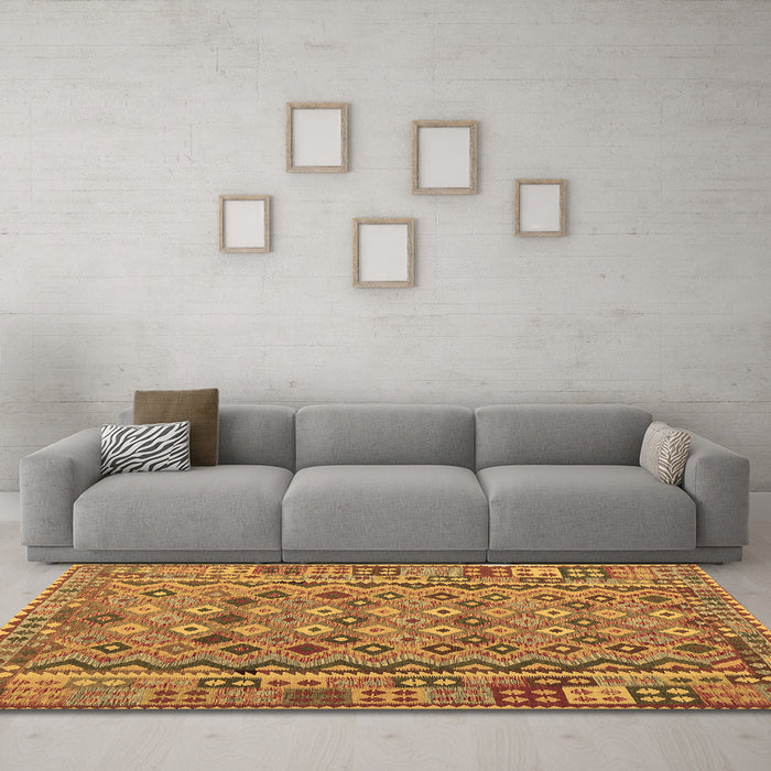 Machine Washable Abstract Brown Contemporary Rug in a Living Room,, wshcon1696brn