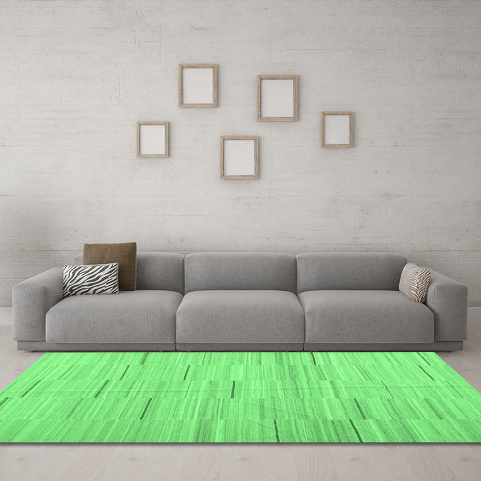 Machine Washable Abstract Emerald Green Contemporary Area Rugs in a Living Room,, wshcon1697emgrn