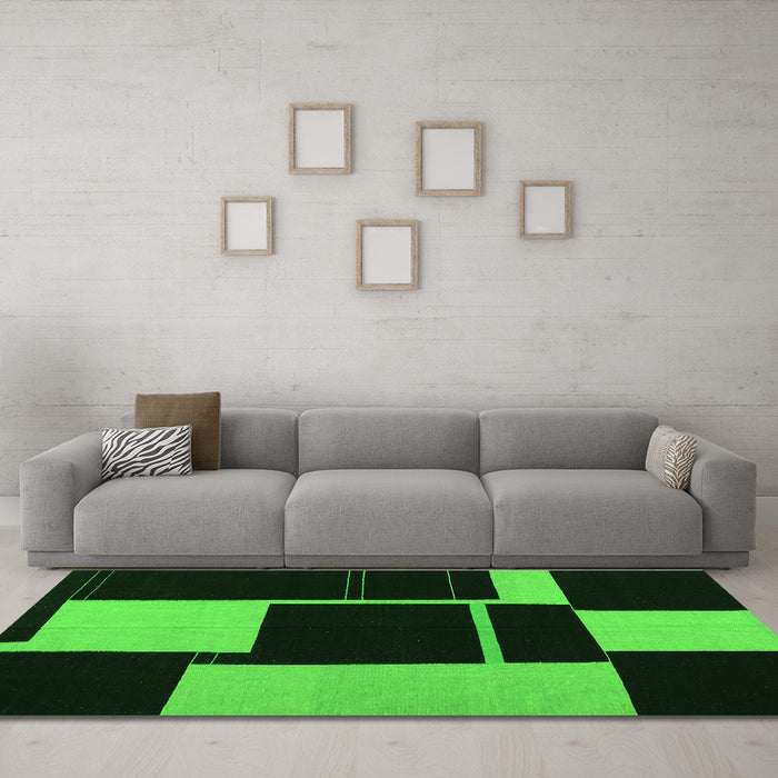 Machine Washable Abstract Green Contemporary Area Rugs in a Living Room,, wshcon1699grn