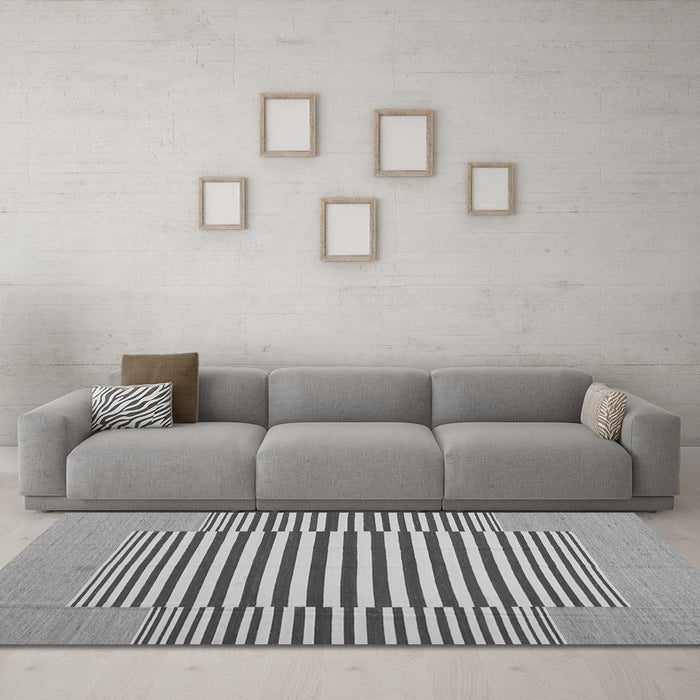 Machine Washable Abstract Gray Contemporary Rug in a Living Room,, wshcon1700gry