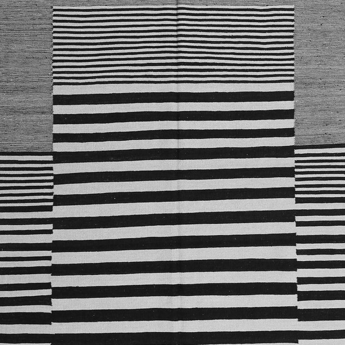 Serging Thickness of Machine Washable Abstract Gray Contemporary Rug, wshcon1705gry