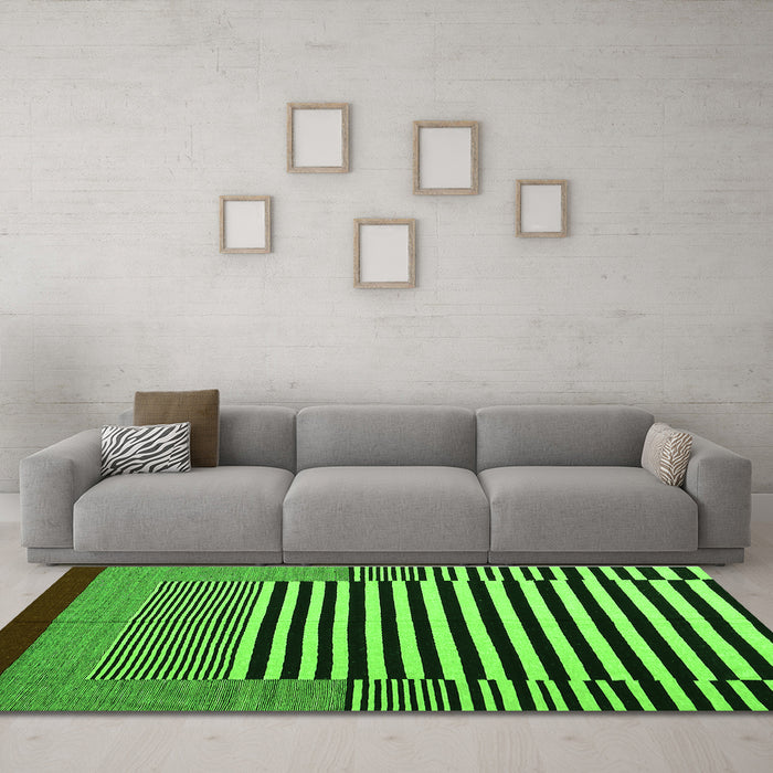 Machine Washable Abstract Green Contemporary Area Rugs in a Living Room,, wshcon1705grn