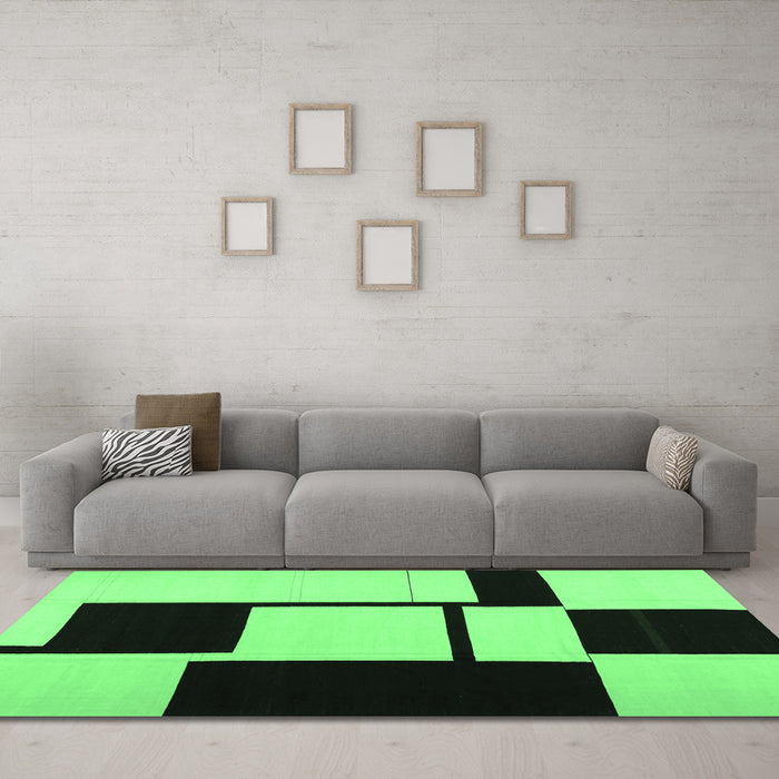 Machine Washable Abstract Emerald Green Contemporary Area Rugs in a Living Room,, wshcon1707emgrn