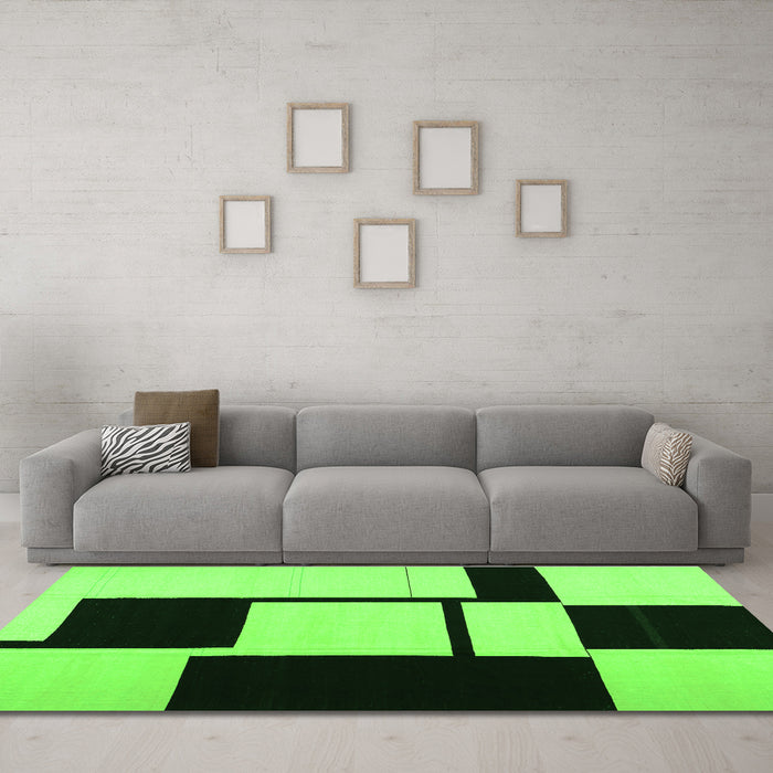 Machine Washable Abstract Green Contemporary Area Rugs in a Living Room,, wshcon1707grn