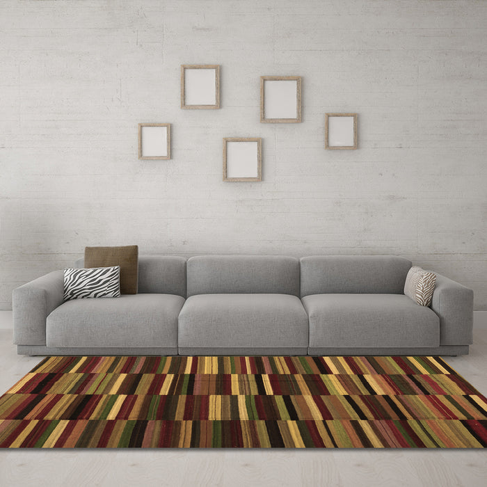 Machine Washable Abstract Brown Contemporary Rug in a Living Room,, wshcon1709brn