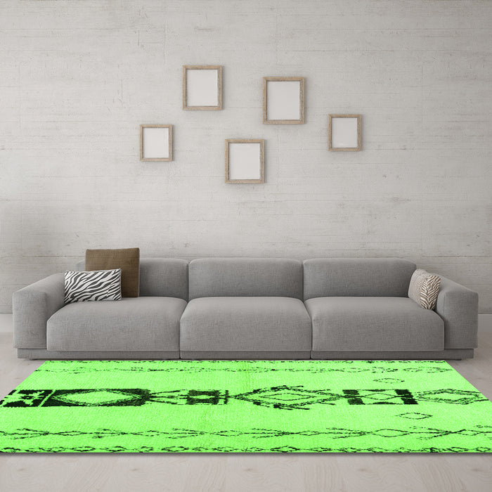 Machine Washable Solid Green Modern Area Rugs in a Living Room,, wshcon1712grn