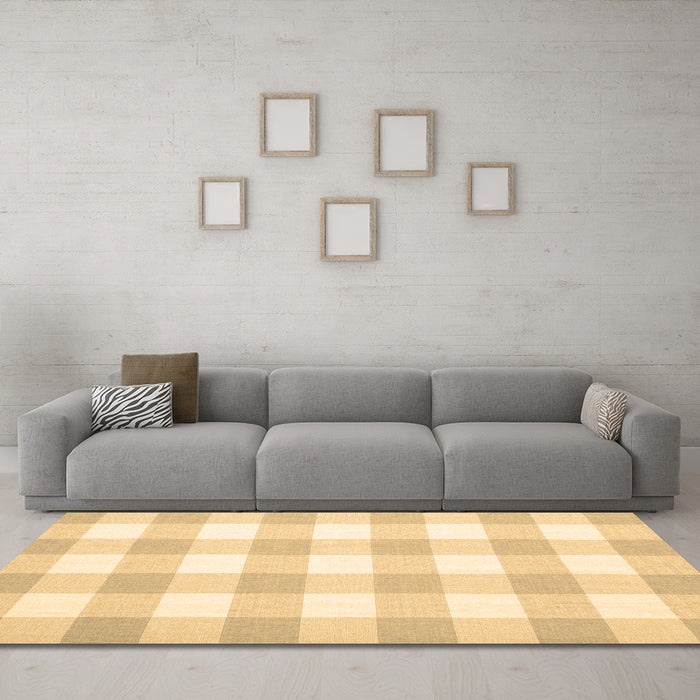 Machine Washable Checkered Brown Modern Rug in a Living Room,, wshcon1723brn