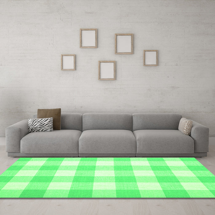 Machine Washable Checkered Green Modern Area Rugs in a Living Room,, wshcon1723grn