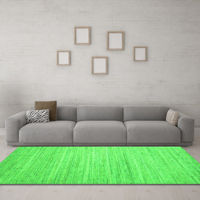 Machine Washable Abstract Green Contemporary Area Rugs in a Living Room,, wshcon1725grn