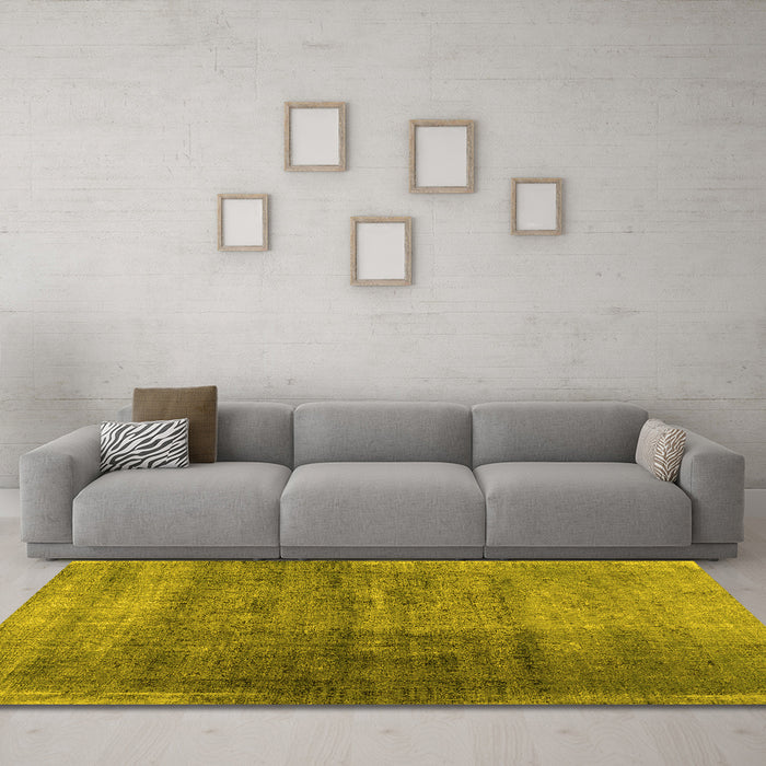 Machine Washable Abstract Yellow Contemporary Rug in a Living Room, wshcon1729yw