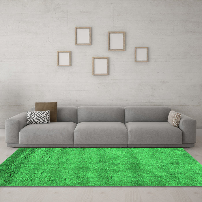 Machine Washable Abstract Green Contemporary Area Rugs in a Living Room,, wshcon1732grn