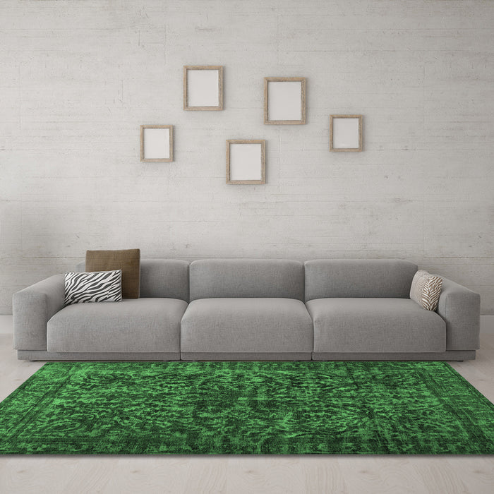 Machine Washable Abstract Emerald Green Contemporary Area Rugs in a Living Room,, wshcon1734emgrn