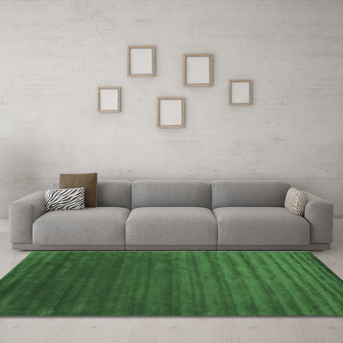 Machine Washable Abstract Green Contemporary Area Rugs in a Living Room,, wshcon173grn