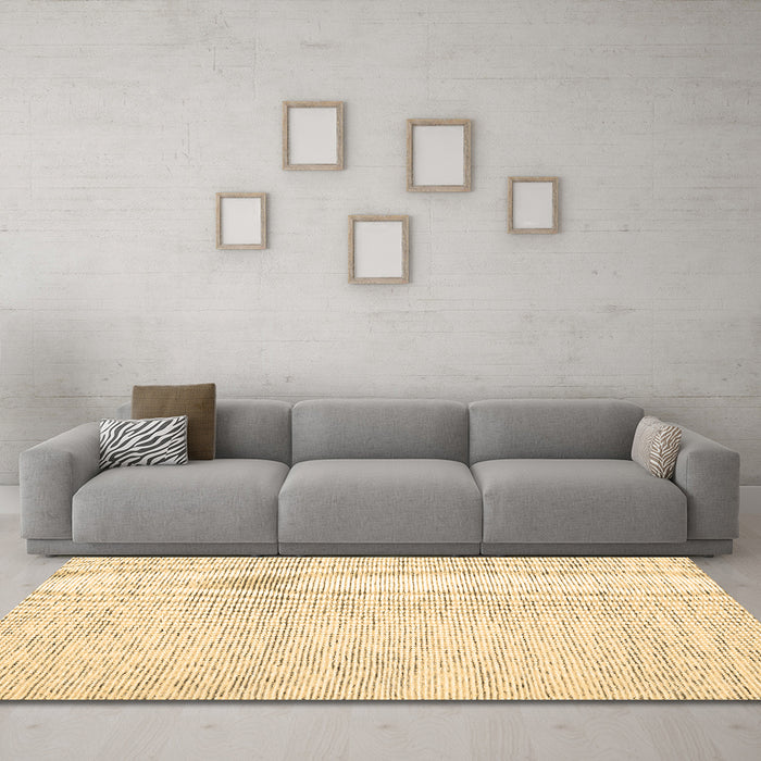 Machine Washable Abstract Brown Contemporary Rug in a Living Room,, wshcon1741brn