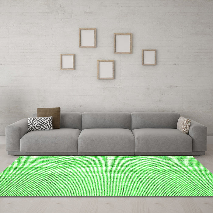 Machine Washable Abstract Green Contemporary Area Rugs in a Living Room,, wshcon1743grn