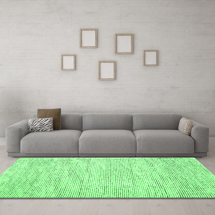 Machine Washable Abstract Green Contemporary Area Rugs in a Living Room,, wshcon1744grn