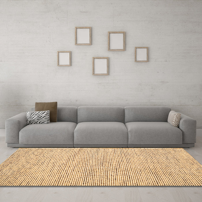 Machine Washable Abstract Brown Contemporary Rug in a Living Room,, wshcon1745brn