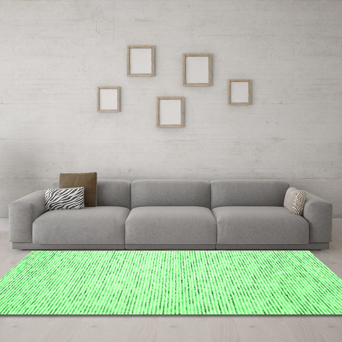Machine Washable Abstract Green Contemporary Area Rugs in a Living Room,, wshcon1749grn