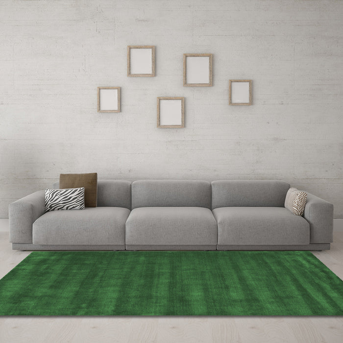 Machine Washable Abstract Emerald Green Contemporary Area Rugs in a Living Room,, wshcon174emgrn