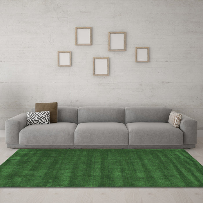 Machine Washable Abstract Green Contemporary Area Rugs in a Living Room,, wshcon174grn
