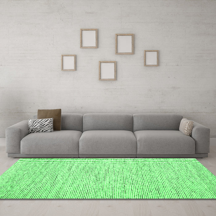 Machine Washable Abstract Green Contemporary Area Rugs in a Living Room,, wshcon1752grn