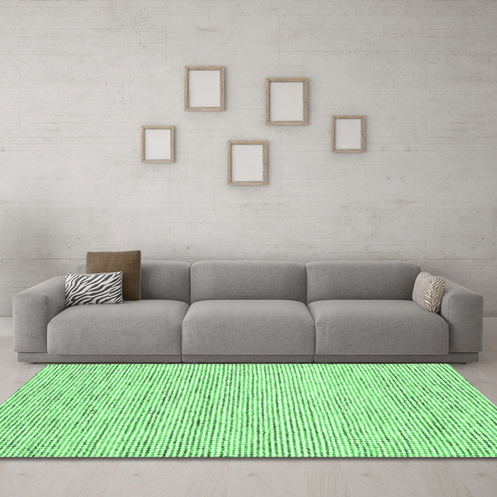 Machine Washable Abstract Emerald Green Contemporary Area Rugs in a Living Room,, wshcon1754emgrn