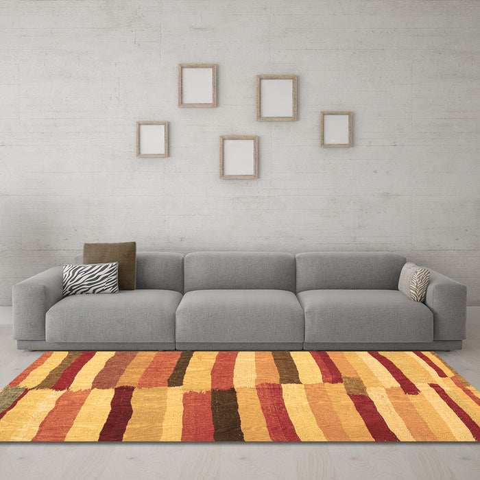 Machine Washable Oriental Brown Traditional Rug in a Living Room,, wshcon1756brn