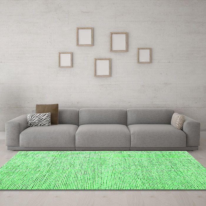 Machine Washable Abstract Green Contemporary Area Rugs in a Living Room,, wshcon1760grn