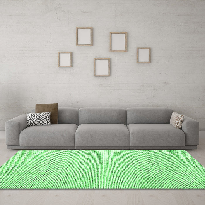 Machine Washable Abstract Emerald Green Contemporary Area Rugs in a Living Room,, wshcon1760emgrn