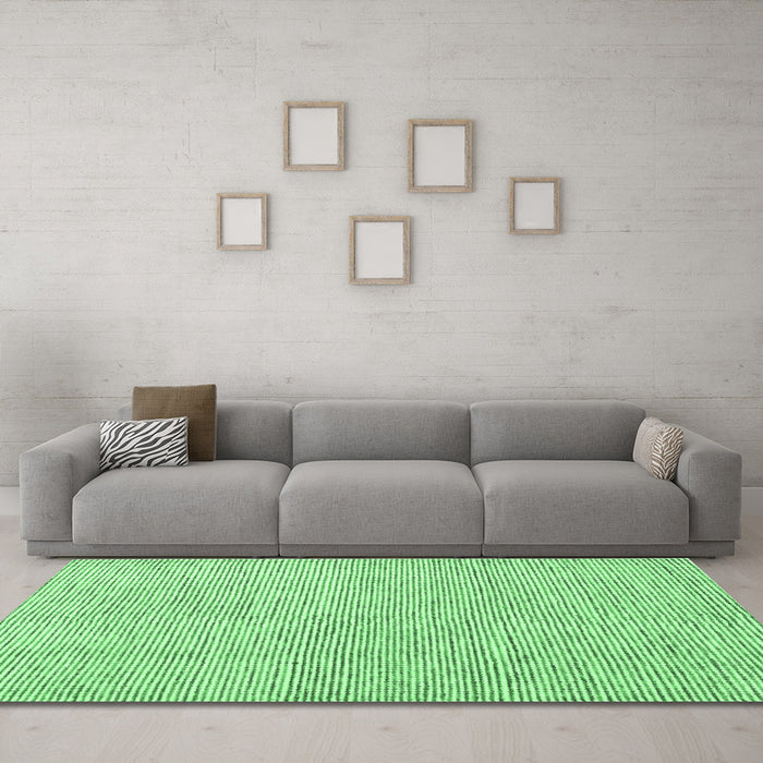 Machine Washable Abstract Emerald Green Contemporary Area Rugs in a Living Room,, wshcon1761emgrn