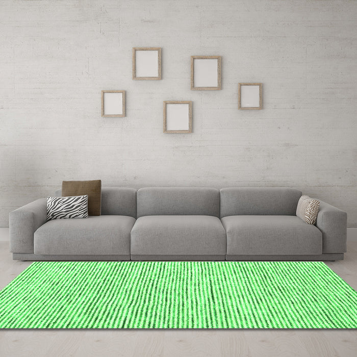 Machine Washable Abstract Green Contemporary Area Rugs in a Living Room,, wshcon1762grn