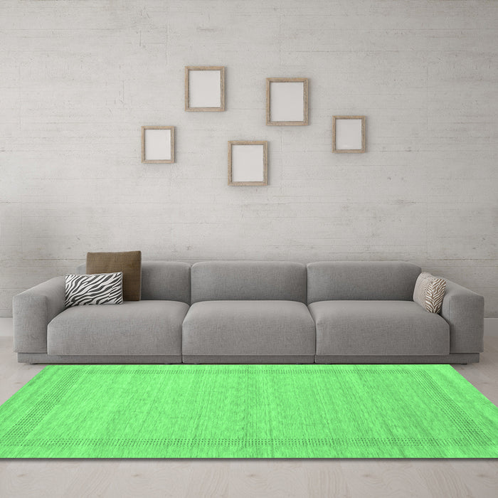 Machine Washable Abstract Emerald Green Contemporary Area Rugs in a Living Room,, wshcon1770emgrn