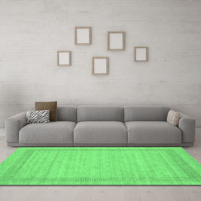 Machine Washable Abstract Emerald Green Contemporary Area Rugs in a Living Room,, wshcon1782emgrn