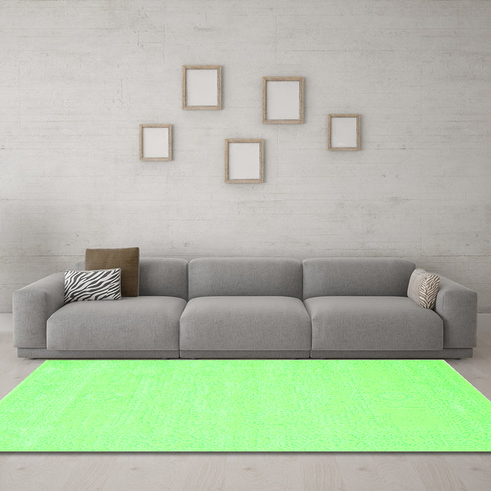 Machine Washable Solid Green Modern Area Rugs in a Living Room,, wshcon178grn
