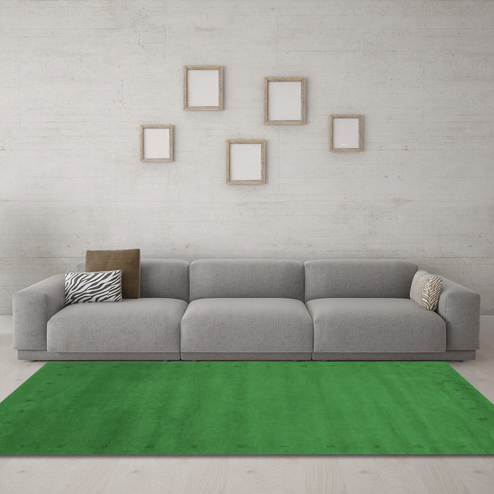 Machine Washable Abstract Emerald Green Contemporary Area Rugs in a Living Room,, wshcon1796emgrn