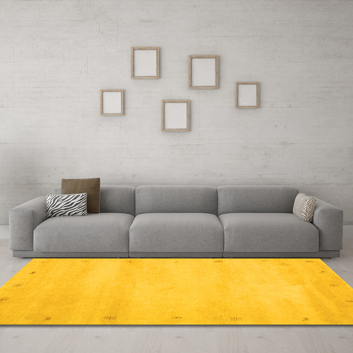 Machine Washable Abstract Yellow Contemporary Rug in a Living Room, wshcon1799yw