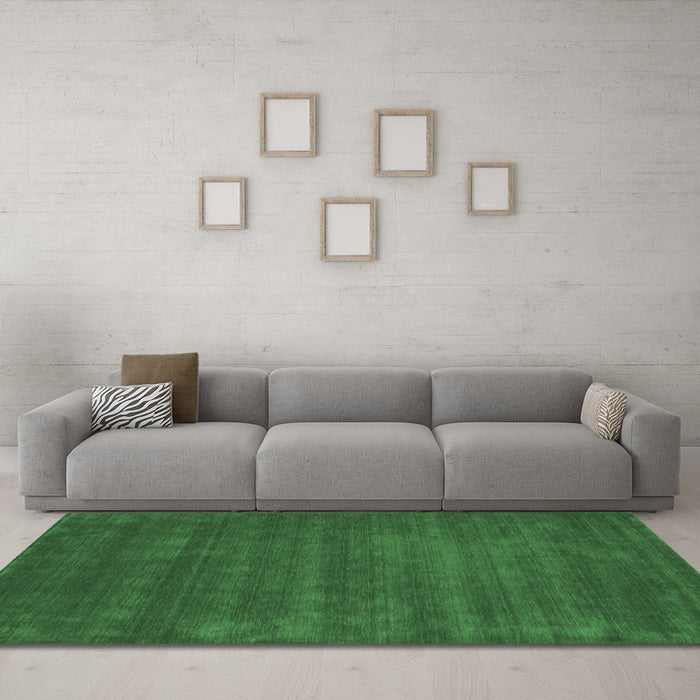 Machine Washable Abstract Emerald Green Contemporary Area Rugs in a Living Room,, wshcon17emgrn
