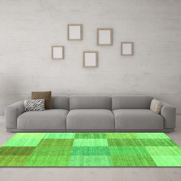 Machine Washable Checkered Green Modern Area Rugs in a Living Room,, wshcon1802grn