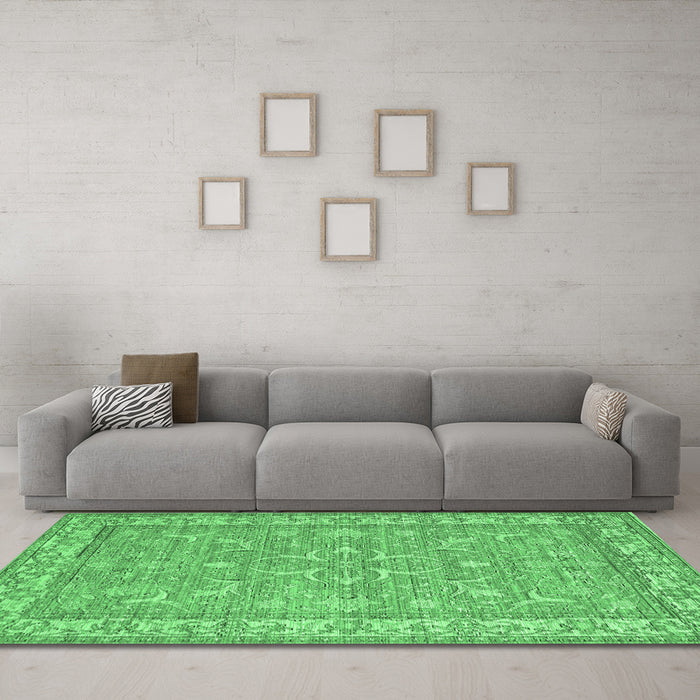 Machine Washable Abstract Emerald Green Contemporary Area Rugs in a Living Room,, wshcon180emgrn