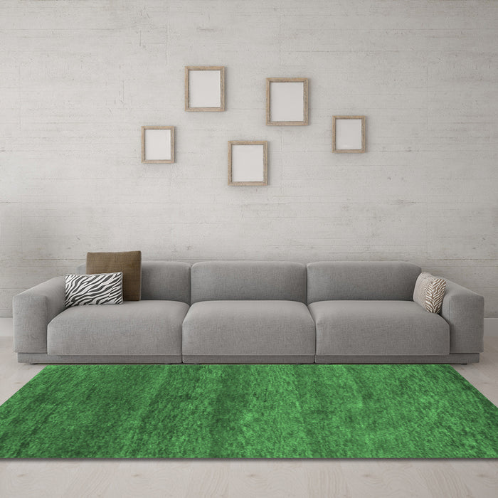 Machine Washable Abstract Emerald Green Contemporary Area Rugs in a Living Room,, wshcon1815emgrn