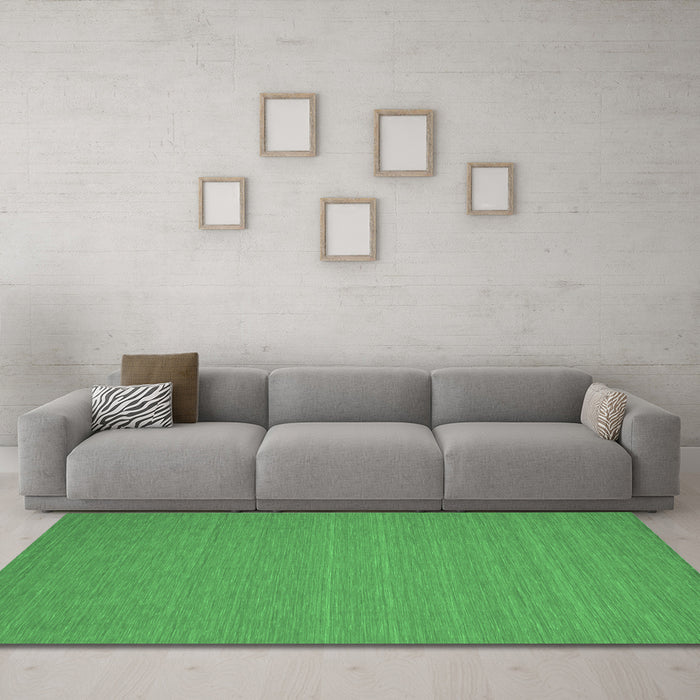 Machine Washable Abstract Emerald Green Contemporary Area Rugs in a Living Room,, wshcon181emgrn