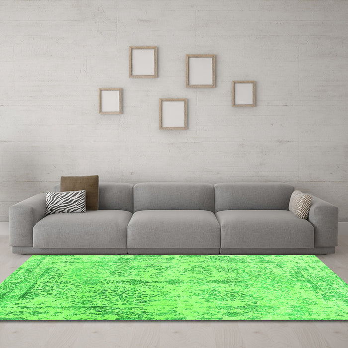 Machine Washable Abstract Green Contemporary Area Rugs in a Living Room,, wshcon1823grn