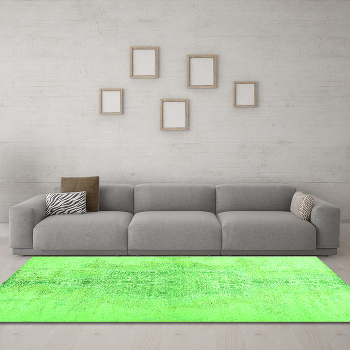 Machine Washable Abstract Green Contemporary Area Rugs in a Living Room,, wshcon1825grn