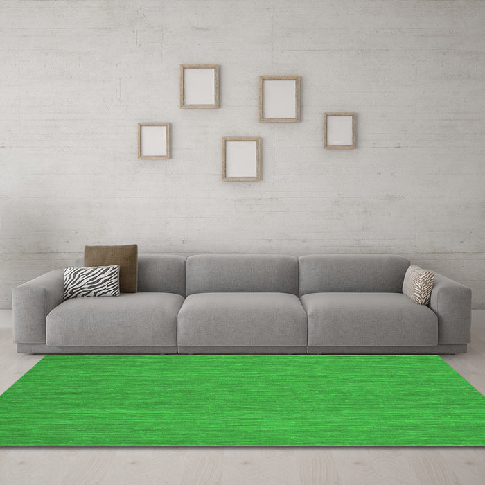 Machine Washable Abstract Green Contemporary Area Rugs in a Living Room,, wshcon182grn