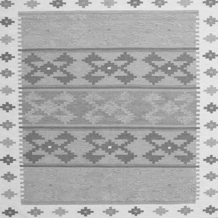 Serging Thickness of Southwestern Gray Country Rug, con1834gry