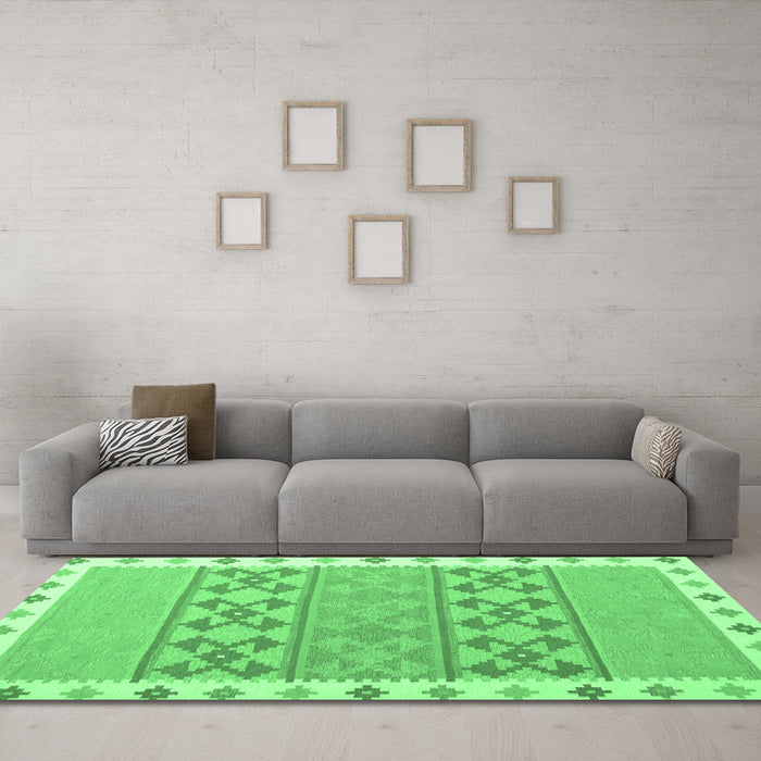 Machine Washable Southwestern Emerald Green Country Area Rugs in a Living Room,, wshcon1834emgrn